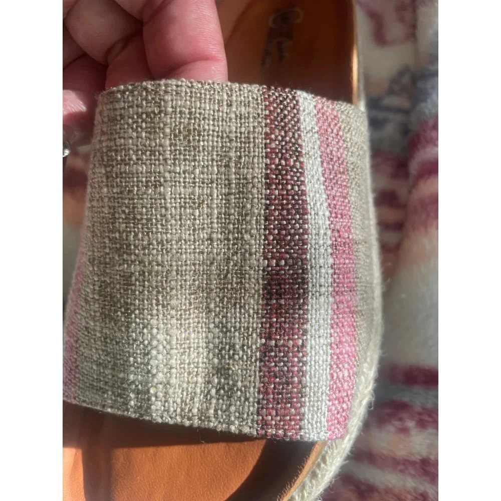 Sandals - Picture 3 of 7